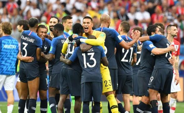  阿斯顿维拉青春风暴，青年军掀翻老牌强队